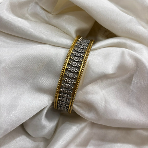 Vishuddhi Bangle