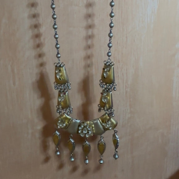 Saaz Necklace